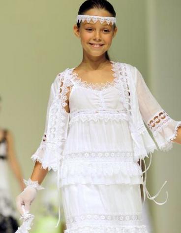 Tendencias en ropa y complementos para comuniones de niñas - Vestidos de comunión 
