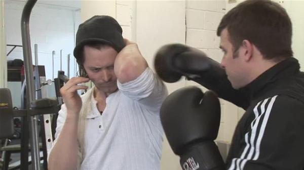 Cómo bloquear un golpe