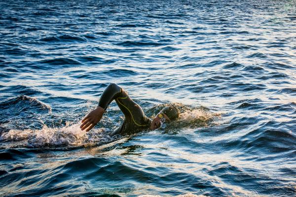 Los mejores deportes de verano: ideales para mantenerte en forma - Natación