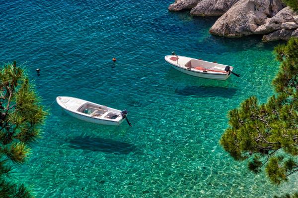 Curiosidades de Croacia que seguro que no conocías: el país donde nació la corbata y otras sorpresas - Tiene uno de los mares más transparentes del mundo