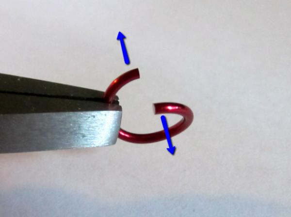 Cómo hacer una pulsera con anillos paso a paso - Paso 2