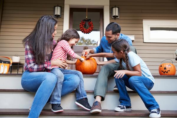 Qué hacer en Halloween: los planes más terroríficos y divertidos - Taller de manualidades de Halloween