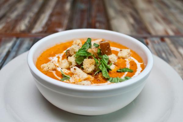 Descubre el mejor salmorejo sin pan fácil y refrescante - Paso 7