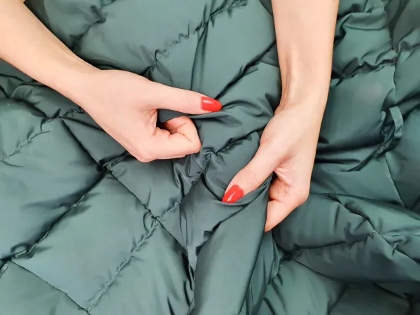 Como lavar una chaqueta de plumas Pasos para su limpieza en la lavadora y a mano