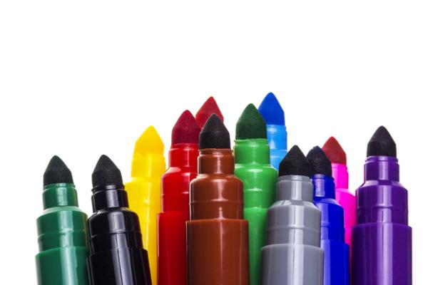 Cómo pintar aserrín - Cómo pintar aserrín con tinta de rotulador o marcador