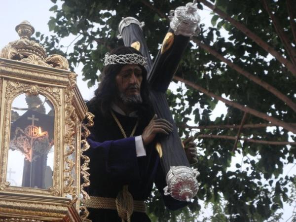 Cuáles son las procesiones más famosas de Andalucía - Paso 7