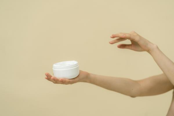¿Cuál es la mejor crema corporal perfumada que huela muy bien? Comparativa de las que huelen todo el día por dermatólogos - Sol de Janeiro Brazilian Crush Cheirosa '62