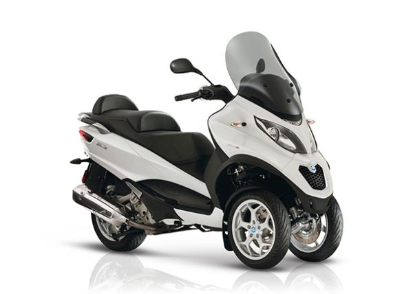 Las mejores motos de tres ruedas - Piaggio MP3 LT