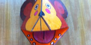 Cómo hacer una marioneta de mano de un mono