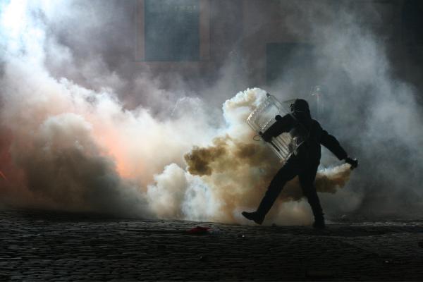 Descubre qué significa soñar con guerra: el conflicto interno que tu mente intenta resolver - El simbolismo de la guerra en los sueños: luchas internas y emociones reprimidas