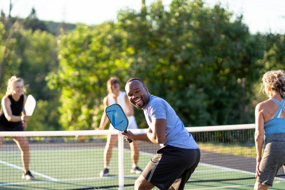 Pickleball: qué es, reglas de este deporte y medidas de la pista
