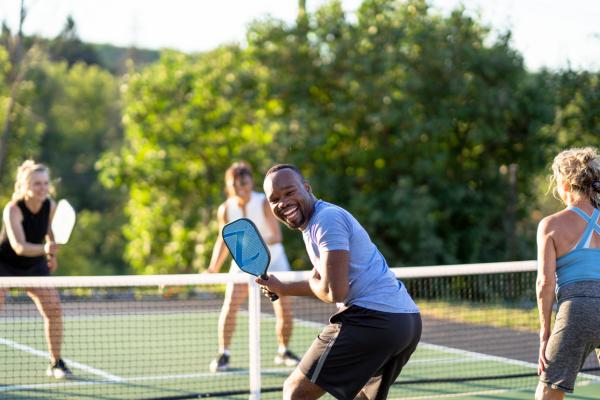 Pickleball: qué es, reglas de este deporte y medidas de la pista