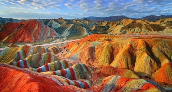Las montañas de colores más bonitas del mundo - Patrimonio de la Humanidad