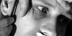 Cómo detener el sangrado de un corte de afeitar