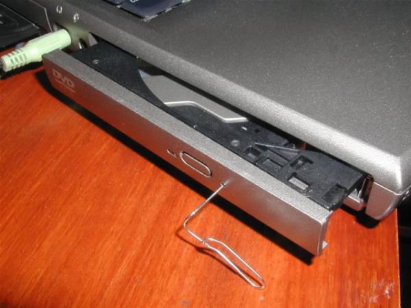 Cómo reparar un reproductor DVD - Paso 3