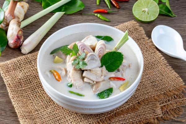 Gastronomía tailandesa: descubre los platos más típicos - Tom Kha Gai