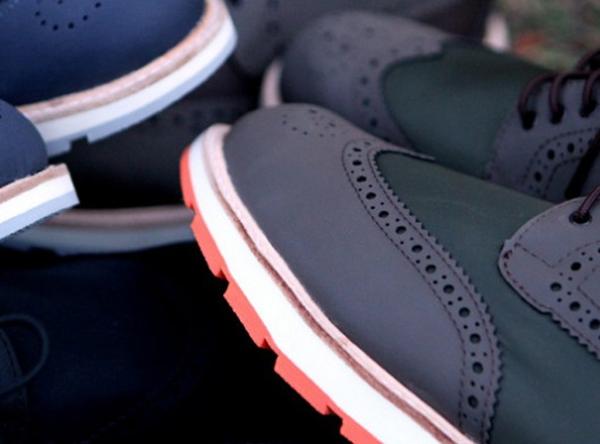 Cómo pegar la suela de un zapato