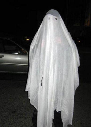 Los 10 peores disfraces de Halloween - Clásico fantasma