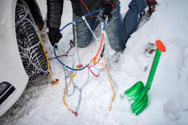 ¿Es obligatorio llevar cadenas en el coche? Descubre cuándo hay que llevarlas - Consejos para usar cadenas y alternativas en condiciones de nieve