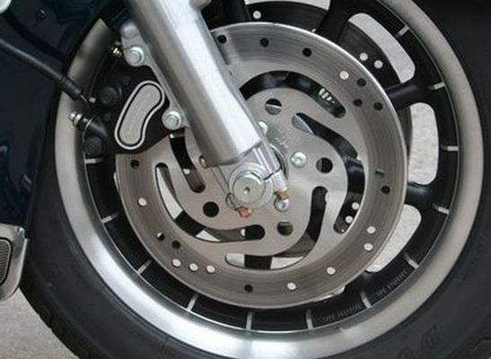 Cuándo cambiar las pastillas de freno de la moto