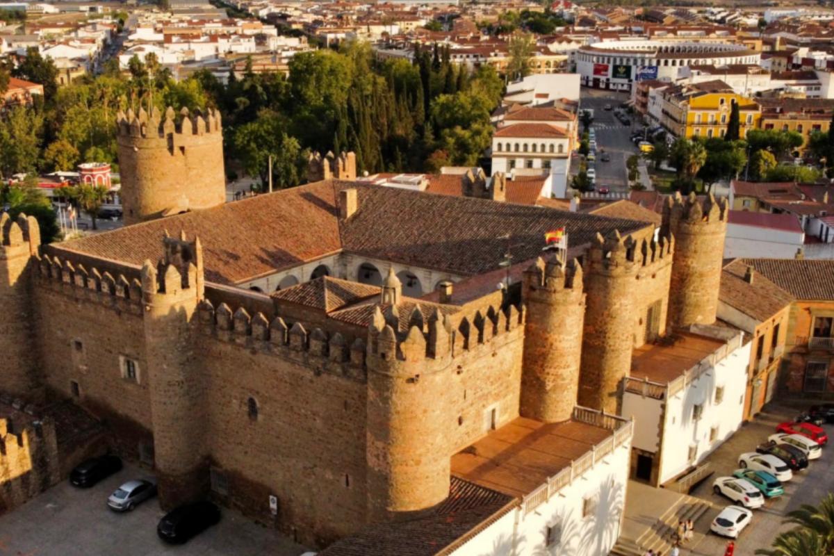 Estos son los pueblos más bonitos de Badajoz: rincones con encanto que te sorprenderán