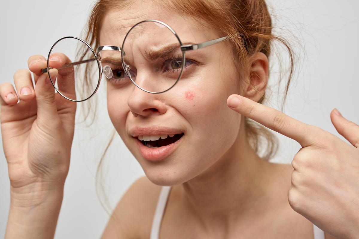 Cómo quitar lo rojo de un grano