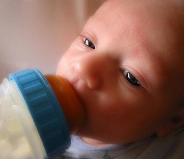 Cómo preparar el biberón