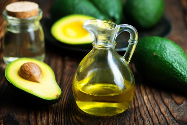 Cómo aclarar la piel de la cara - Cómo blanquear la cara con aguacate y papaya