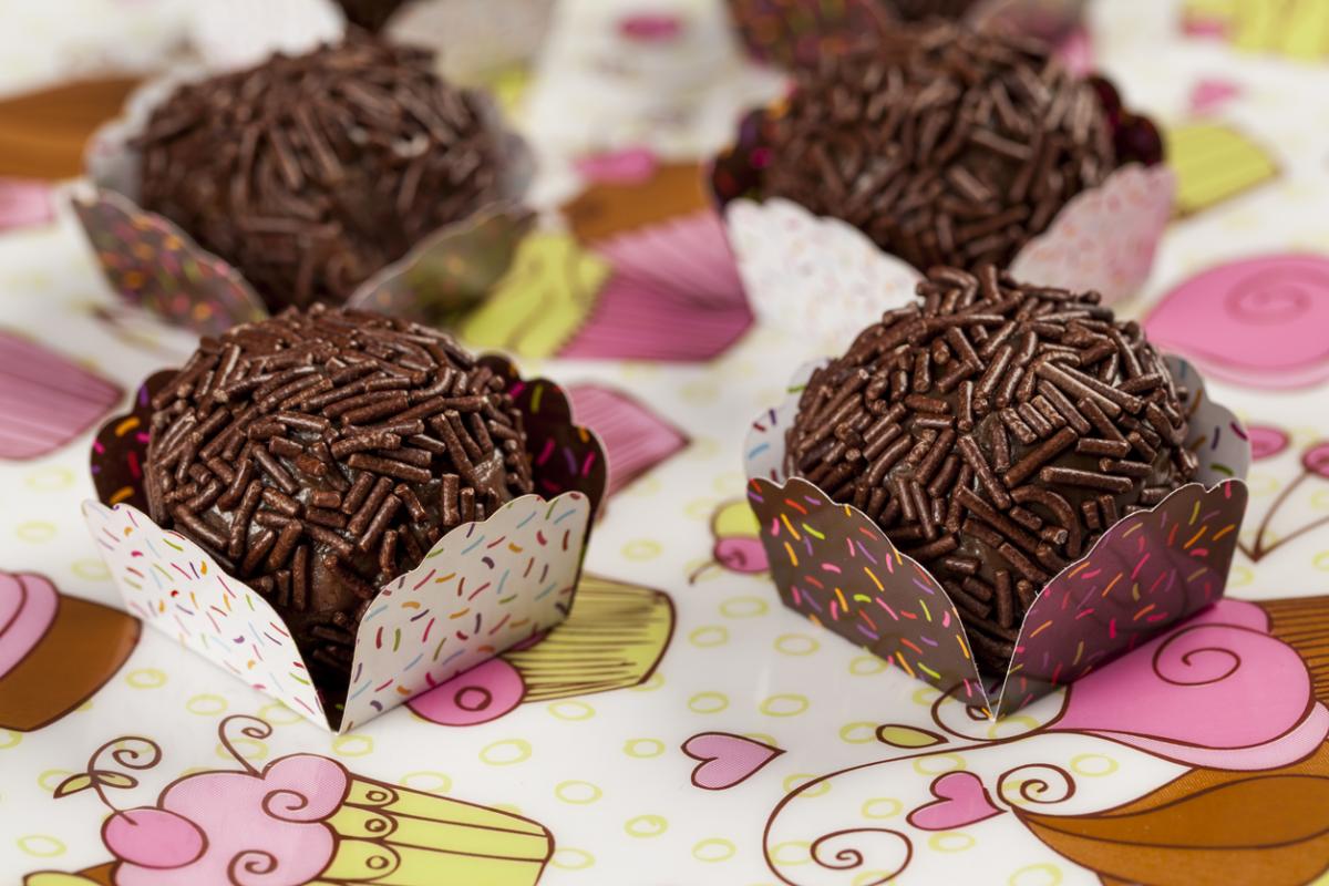 Cómo hacer panellets de chocolate