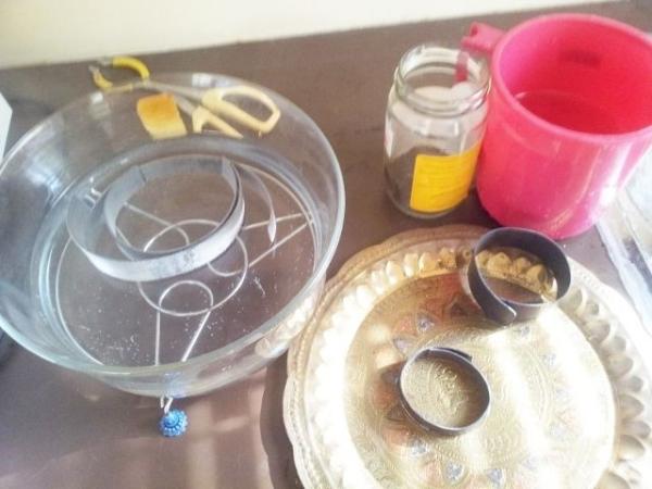 Cómo hacer pulseras con tubos de PVC - Paso 1