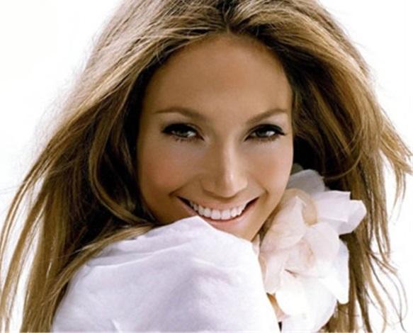 Cómo disimular los dientes amarillos - Paso 3