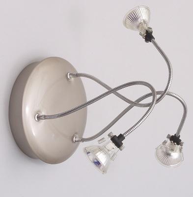 Cómo colocar una lámpara en la pared