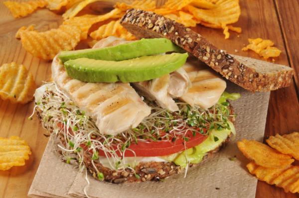 Cómo comer aguacate - Aguacate en sándwiches y tortillas de maíz 