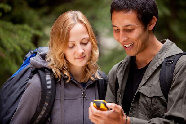 Geocaching: qué es, cómo funciona, tipos y cómo empezar en esta aventura - ¿Qué es el geocaching? 