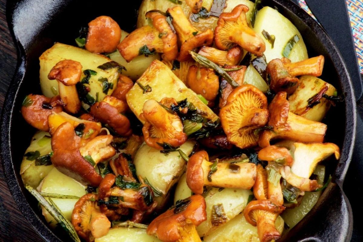 Cómo hacer patatas con níscalos