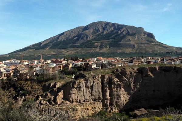 Los pueblos más bonitos de Granada: descubre su encanto - Baza