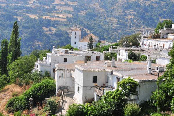 Los pueblos más bonitos de Granada: descubre su encanto - Bubión