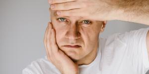 Cómo reducir la inflamación de la cara