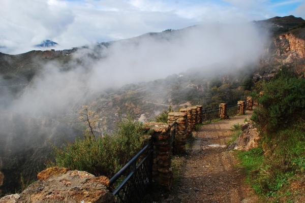 Los pueblos más bonitos de Granada: descubre su encanto - Lanjarón