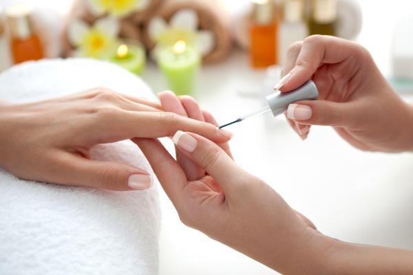 Manicura brasileña: qué es y cómo se hace - Qué es la manicura brasileña