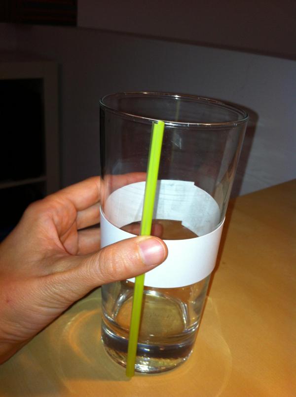 Cómo hacer un florero con pajitas - Paso 4