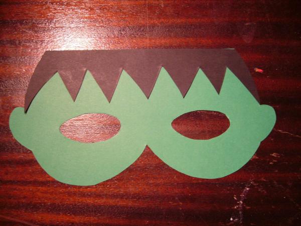 Cómo hacer una máscara de Frankenstein - Paso 5