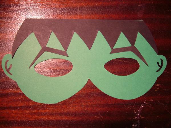 Cómo hacer una máscara de Frankenstein - Paso 8