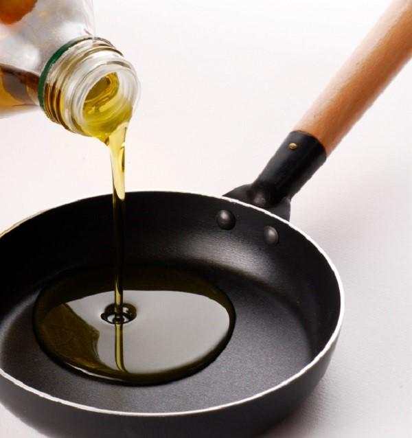 Cómo curar quemaduras de aceite