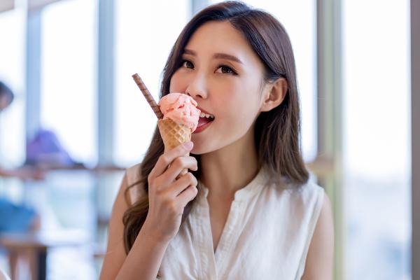 ¿El helado es bueno para la garganta? Conoce si sirve para aliviar la inflamación y el dolor