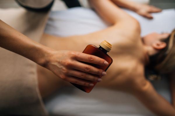 Mejor aceite corporal: estos son los más hidratantes, ligeros y con mejor aroma según la OCU - Nuxe Huile Prodigieuse Multi-Usage Dry Oil