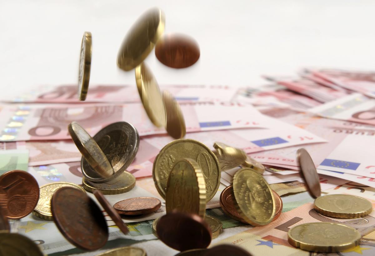 Cómo enviar dinero a otra persona