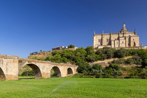 Los pueblos más antiguos de España: descubre su historia - Coria, Cáceres