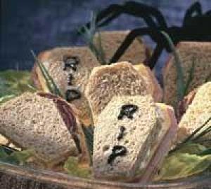 Cómo preparar sandwiches para Halloween - Sandwiches funerarios