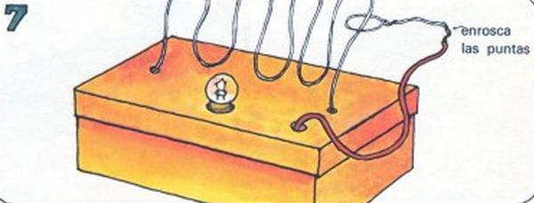 Cómo hacer el juego de la mano firme - Paso 7